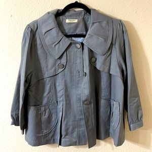 Very comfortable. Only worn once.